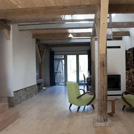 Holiday Barn בית כפרי מיאבה